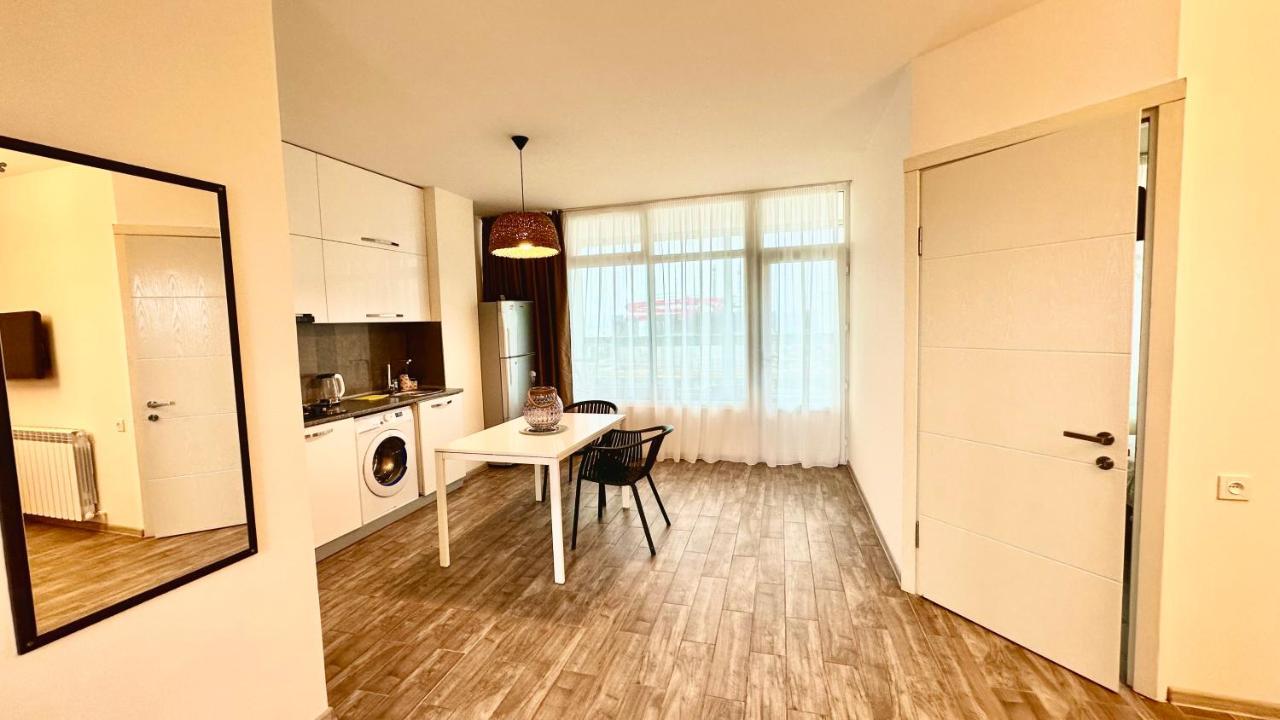 Magnolia Apartment Terrace 3 บาทูมิ ภายนอก รูปภาพ
