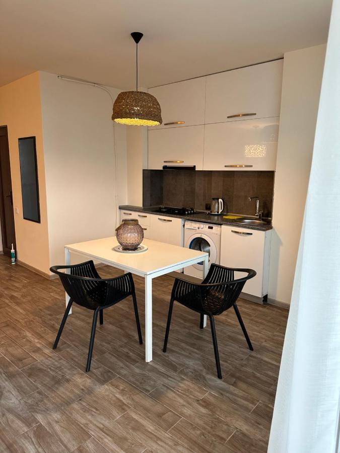 Magnolia Apartment Terrace 3 บาทูมิ ภายนอก รูปภาพ